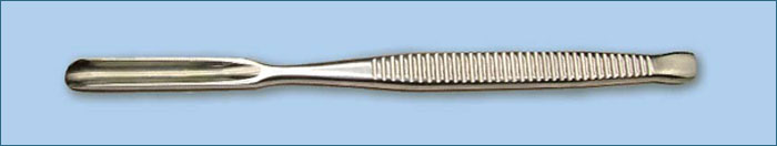 Долото оториноларингологическое с ручкой рифленой плоской, желобоватое М-МИЗ 150/6 мм